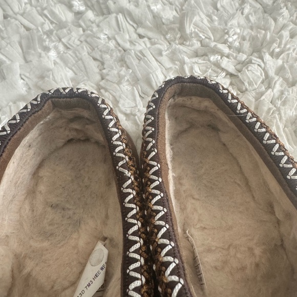 Ugg Tasman Slipper - Picture 3 of 6